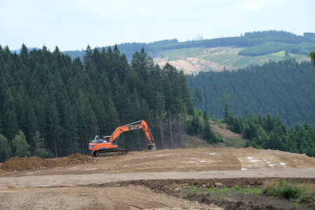 Bauarbeiten auf der Baustelle des Trianel Windpark Sundern